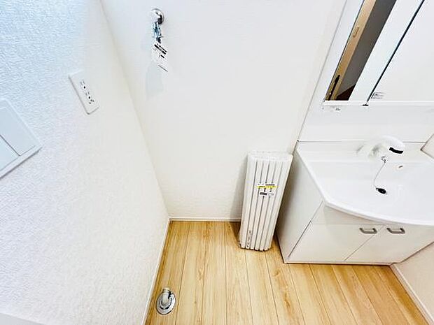 お天気を気にせずお洗濯ができ、室内干し可能です。