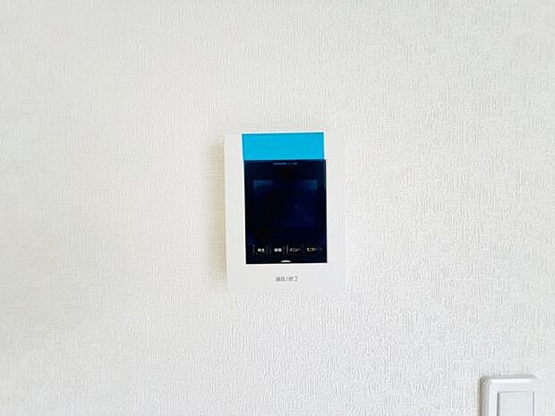 訪問者を確認できるTVモニター付きインターフォンです。