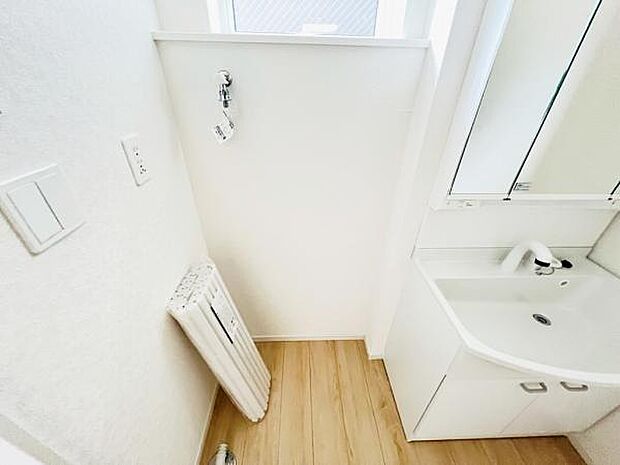 お天気を気にせずお洗濯ができ、室内干し可能です。