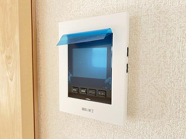 訪問者を確認できるTVモニター付きインターフォンです。