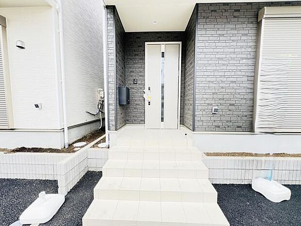 いつも気持ちよくご家族を迎えられる玄関です。