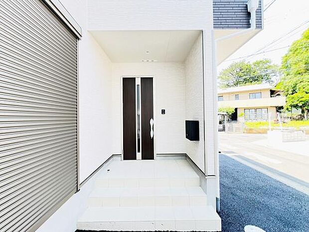 いつも気持ちよくご家族を迎えられる玄関です。
