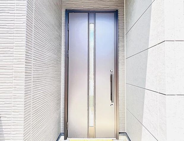 いつも気持ちよくご家族を迎えられる玄関です。