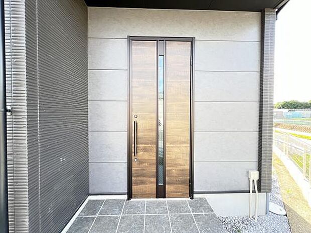 いつも気持ちよくご家族を迎えられる玄関です。