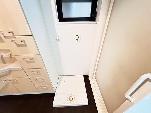 お天気を気にせずお洗濯ができ、室内干し可能です。