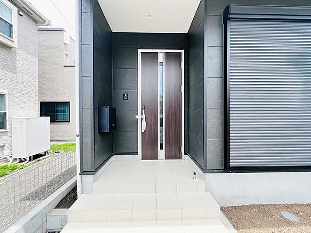 いつも気持ちよくご家族を迎えられる玄関です。