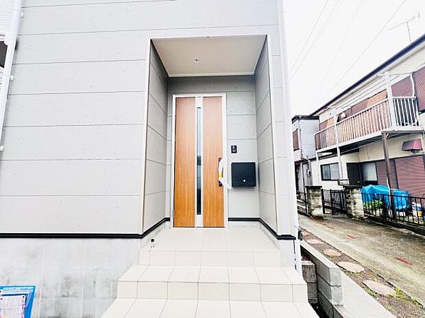 いつも気持ちよくご家族を迎えられる玄関です。