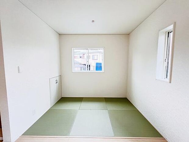 和室スペースです。畳のお部屋は寛げる空間ですね。
