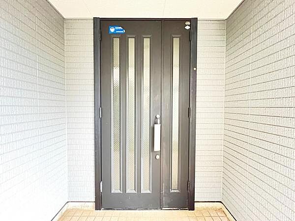 いつも気持ちよくご家族を迎えられる玄関です。