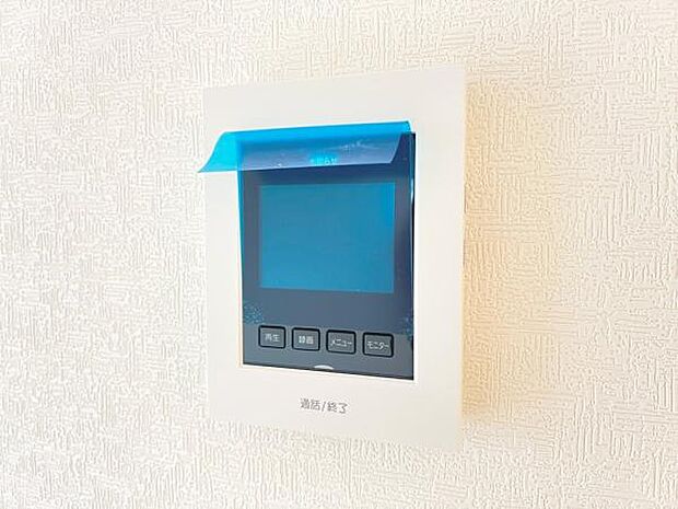 訪問者を確認できるTVモニター付きインターフォンです。