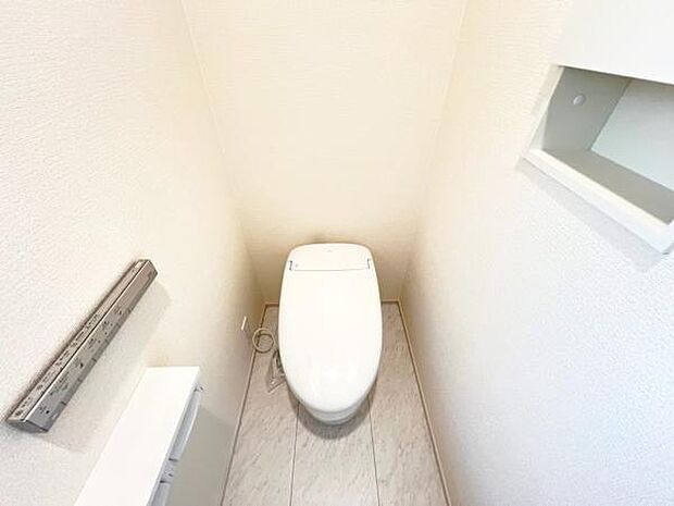 ほっと安らげるトイレ空間です。