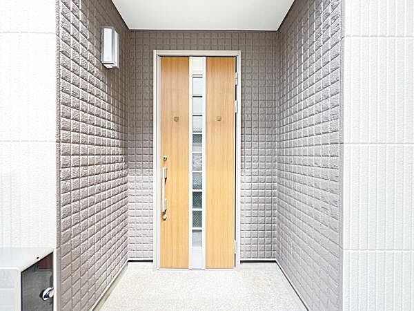 いつも気持ちよくご家族を迎えられる玄関です。