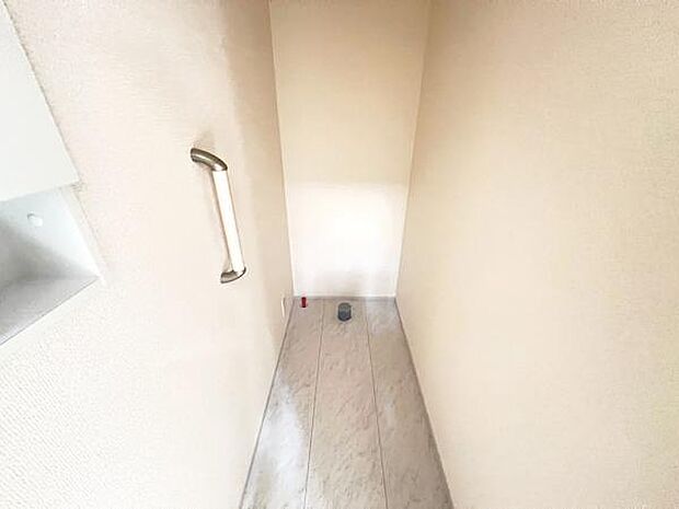ほっと安らげるトイレ空間です。