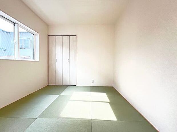 和室スペースです。畳のお部屋は寛げる空間ですね。