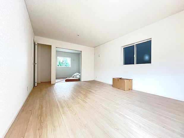 家族団らんの場所としてゆったりと居心地の良いリビングです。