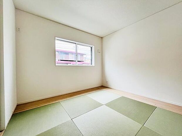 和室スペースです。畳のお部屋は寛げる空間ですね。
