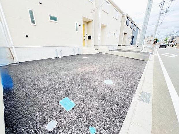 駐車場ももちろん完備しておりますのでお車所有の方にも心強いです。