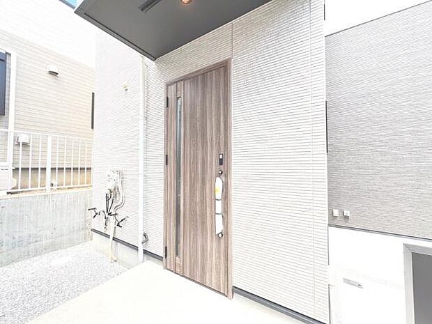 いつも気持ちよくご家族を迎えられる玄関です。