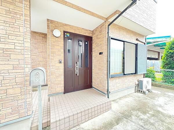 いつも気持ちよくご家族を迎えられる玄関です。