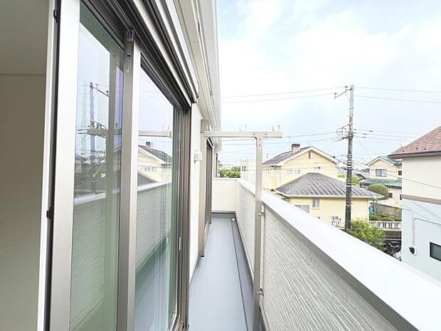 お洗濯ものを気持ち良く太陽の光で干せるのが嬉しいですね。