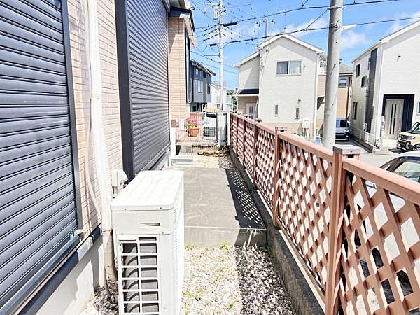 お庭スペースは、ガーデニングやお子様との外遊びなど多彩な用途でお楽しみいただけます。