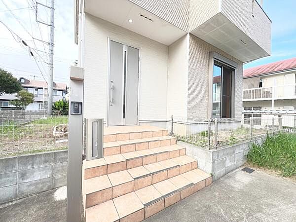 いつも気持ちよくご家族を迎えられる玄関です。