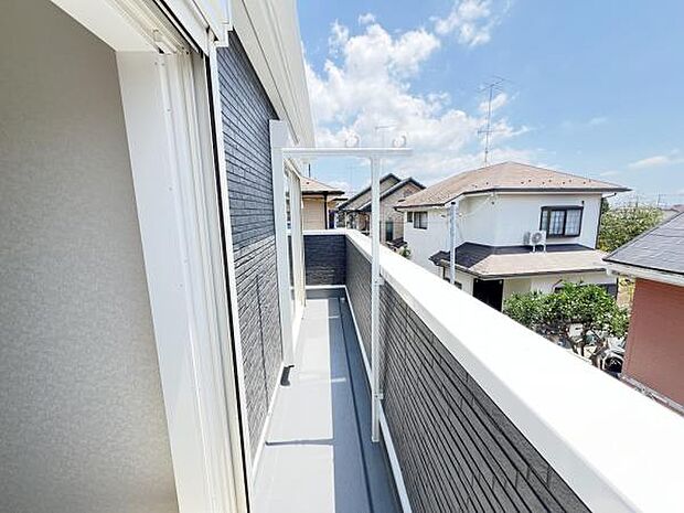 お洗濯ものを気持ち良く太陽の光で干せるのが嬉しいですね。