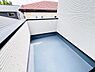 バルコニー：お洗濯ものを気持ち良く太陽の光で干せるのが嬉しいですね。