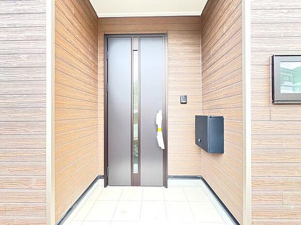 いつも気持ちよくご家族を迎えられる玄関です。