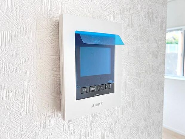 訪問者を確認できるTVモニター付きインターフォンです。