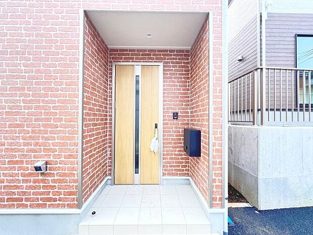 いつも気持ちよくご家族を迎えられる玄関です。