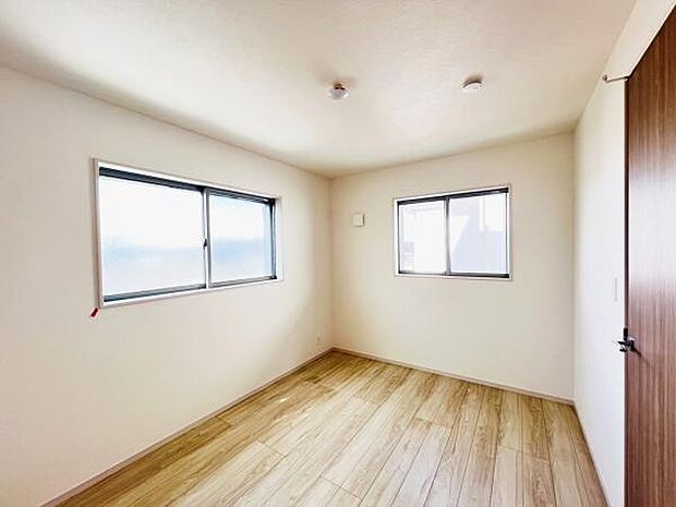 子供部屋にもちょうど良い大きさのお部屋です。