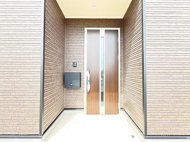 いつも気持ちよくご家族を迎えられる玄関です。