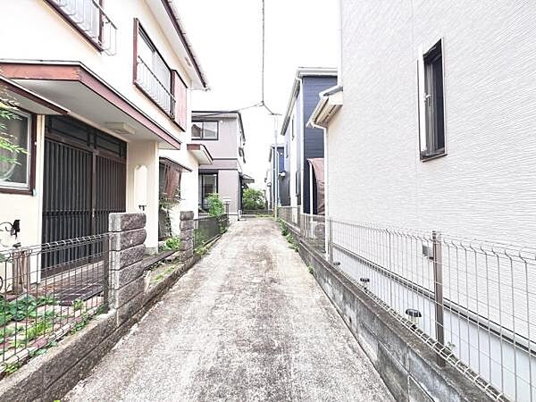 駐車場ももちろん完備しておりますのでお車所有の方にも心強いです。