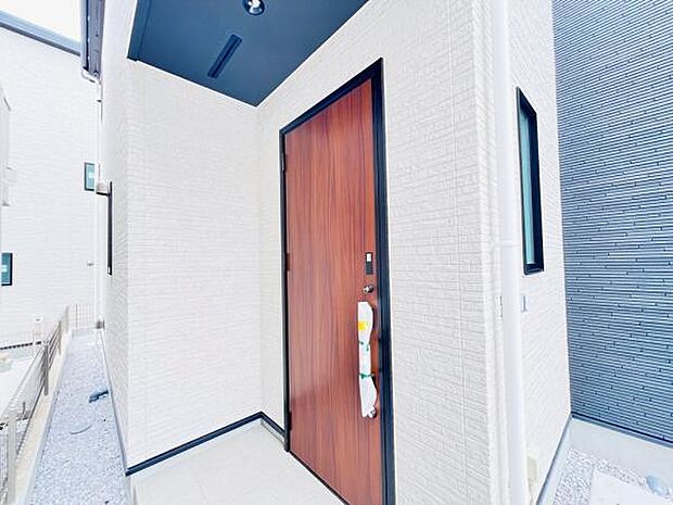 いつも気持ちよくご家族を迎えられる玄関です。