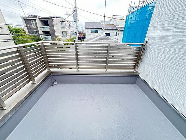 お洗濯ものを気持ち良く太陽の光で干せるのが嬉しいですね。