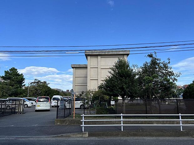 茅ヶ崎市立梅田小学校まで約730m(徒歩10分)