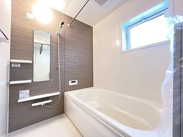 お風呂でほっとひといき。1日の疲れを癒しましょう。