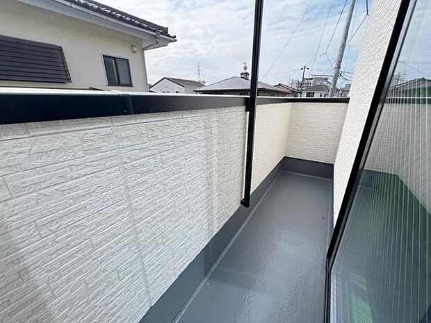お洗濯ものを気持ち良く太陽の光で干せるのが嬉しいですね。