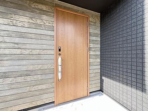 いつも気持ちよくご家族を迎えられる玄関です。
