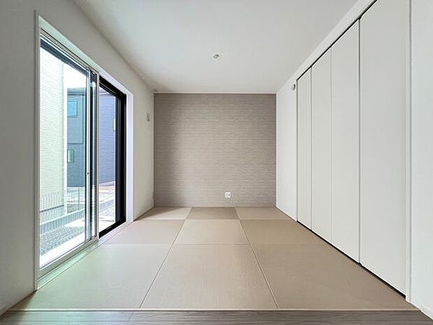 タタミコーナーです。畳のお部屋は寛げる空間ですね。