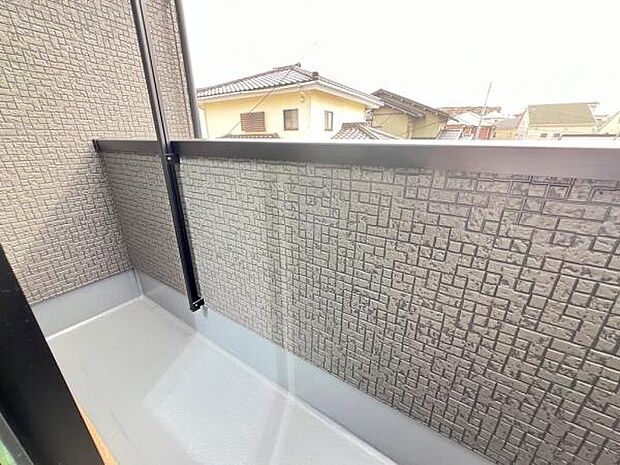 お洗濯ものを気持ち良く太陽の光で干せるのが嬉しいですね。