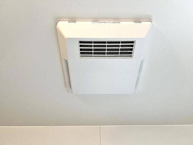 衣類の乾燥や入浴前の暖房として大活躍する、浴室用の換気乾燥暖房機