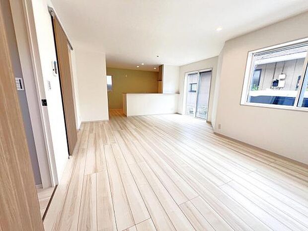 ご家族の温かい時間を演出するダイニングスペースです。