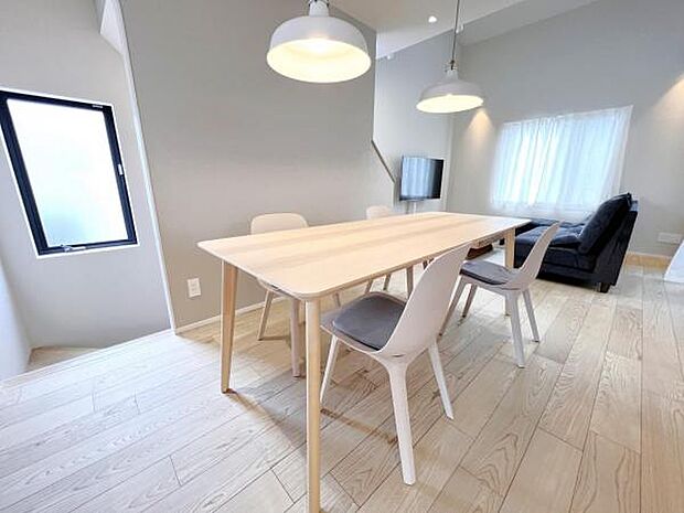 リビングダイニングになります。ご家族そろっての素敵な空間になりそうですね。