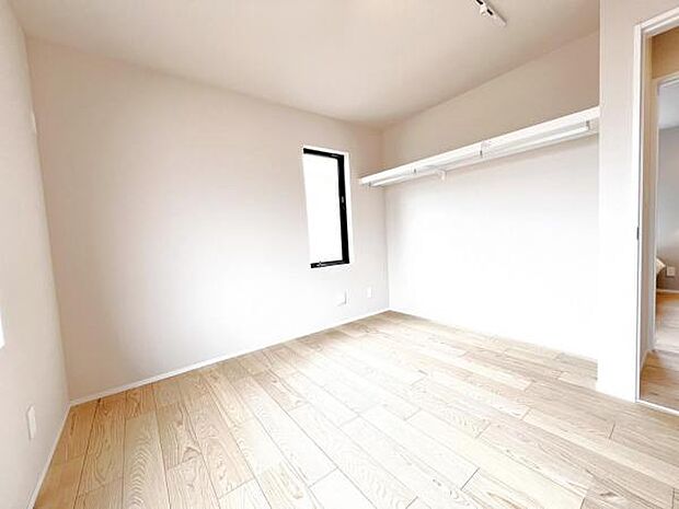 子供部屋にもちょうど良い大きさのお部屋です。