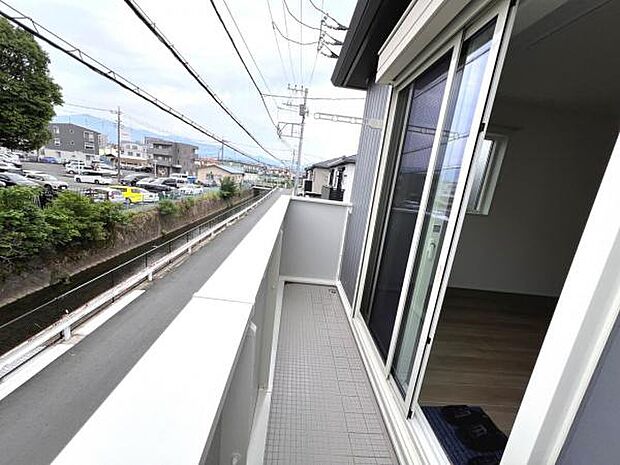 お洗濯ものを気持ち良く太陽の光で干せるのが嬉しいですね。