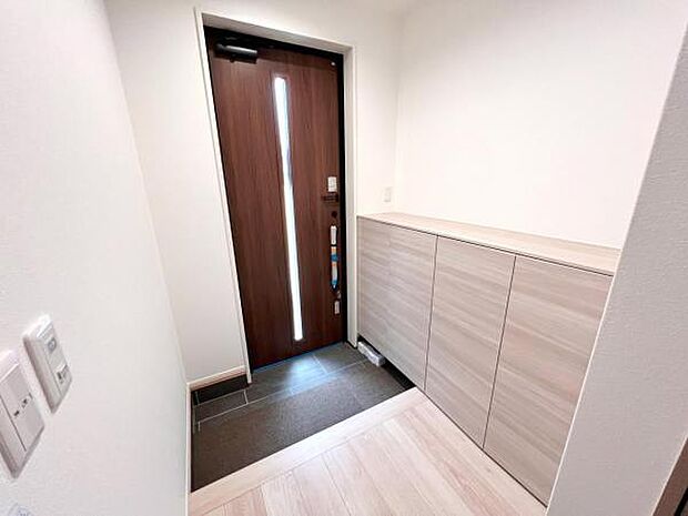 いつも気持ちよくご家族を迎えられる玄関です。