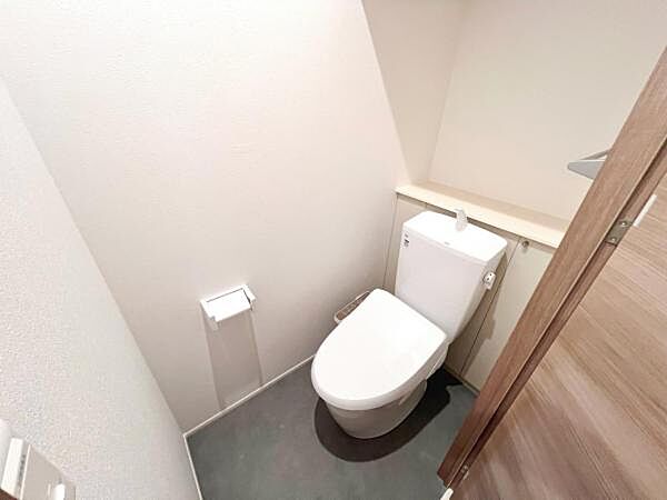 ほっと安らげるトイレ空間です。