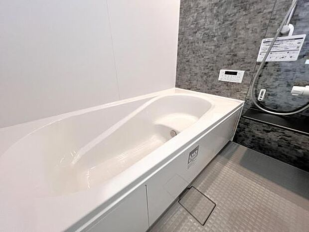 お風呂でほっとひといき。1日の疲れを癒しましょう。